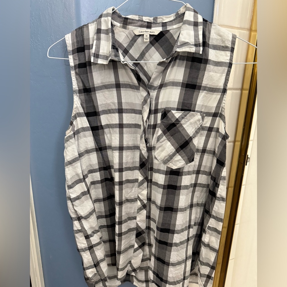 Calvin Klein sleeveless blouse plaid